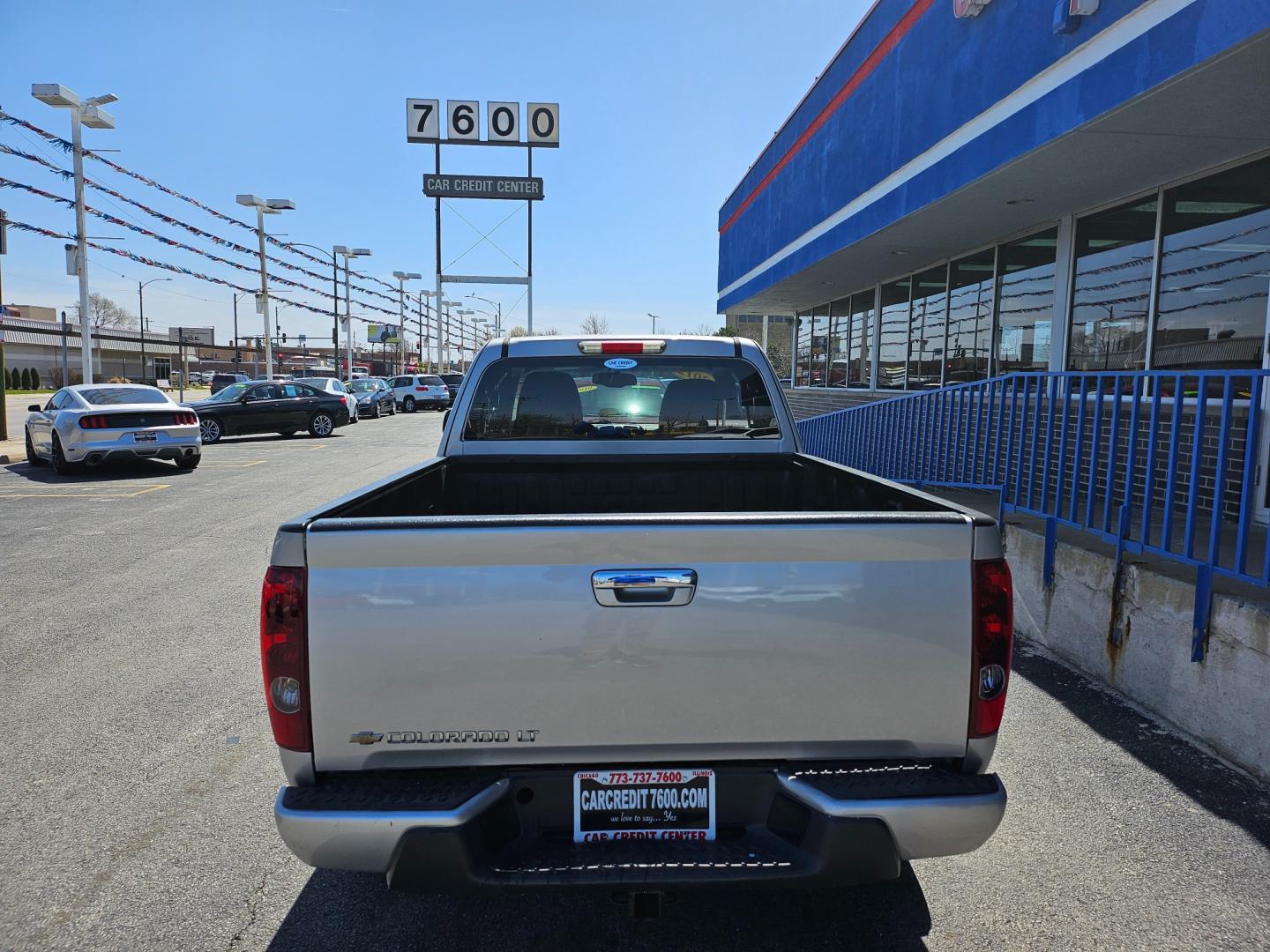 2012 SILVER Chevrolet Colorado 1LT Ext. Cab 2WD (1GCESCF91C8) with an 2.9L L4 DOHC 16V engine, 4-Speed Automatic transmission, located at 7600 S Western Ave., Chicago, IL, 60620, (773) 918-3980, 0.000000, 0.000000 - Photo#3